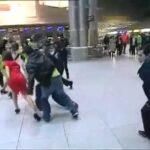 Flash Mob Natal no Aeroporto de Lisboa